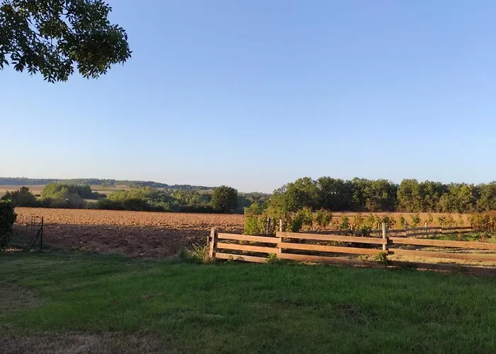Les Cardoux Apartment